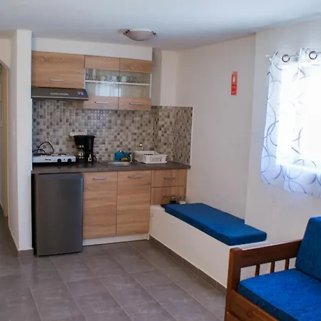 Blue Era Hotel apartamentowy Batsi